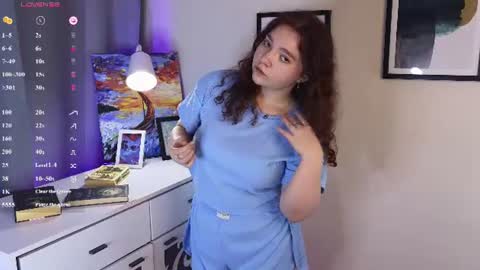 Snapshot of kristina_lee_ chatting on June 21, 2:41 pm Kristina online show from June 21, 2:41 pm