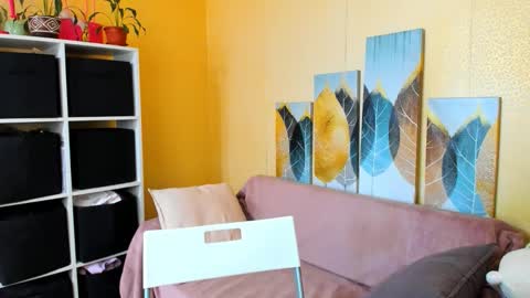 Christina online show from March 12, 8:09 am