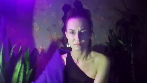 Snapshot of kristinagold44 chatting on December 3, 10:40 pm Kristina online show from December 3, 10:40 pm