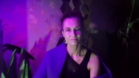 Snapshot of kristinagold44 chatting on January 8, 10:16 pm Kristina online show from January 8, 10:16 pm
