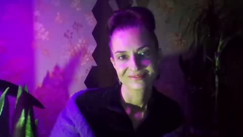 Snapshot of kristinagold44 chatting on January 9, 9:16 pm Kristina online show from January 9, 9:16 pm
