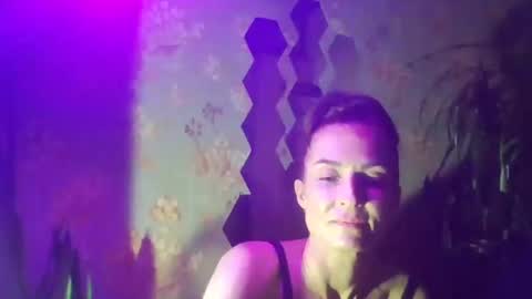 Snapshot of kristinagold44 chatting on February 1, 10:23 pm Kristina online show from February 1, 10:23 pm