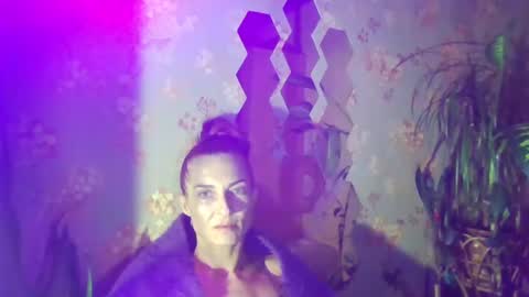 Snapshot of kristinagold44 chatting on February 6, 5:40 pm Kristina online show from February 6, 5:40 pm