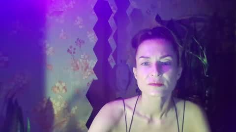 Snapshot of kristinagold44 chatting on February 9, 6:11 am Kristina online show from February 9, 6:11 am