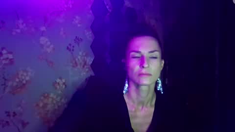 Snapshot of kristinagold44 chatting on February 26, 9:37 pm Kristina online show from February 26, 9:37 pm