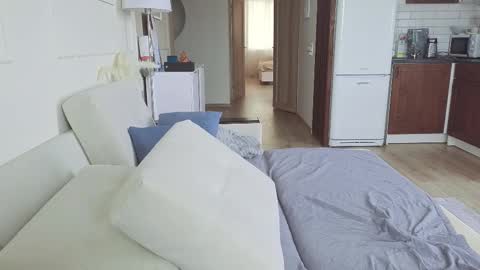 Kristi online show from February 13, 5:14 am