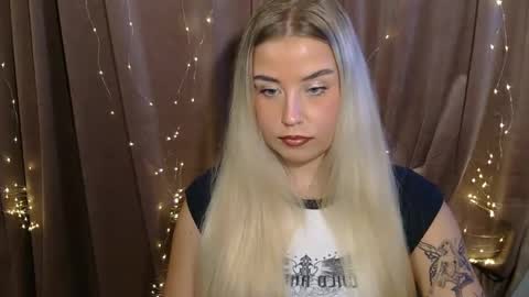 Snapshot of kristyflowers chatting on December 12, 3:48 pm KristyFlowers online show from December 12, 3:48 pm