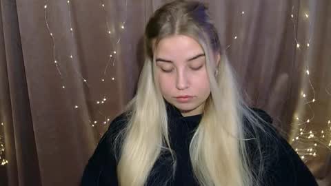 Snapshot of kristyflowers chatting on December 14, 7:07 am KristyFlowers online show from December 14, 7:07 am