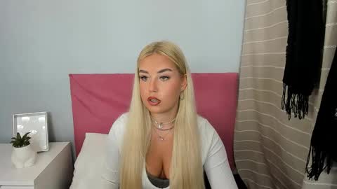 Snapshot of kristyflowers chatting on January 12, 8:57 am KristyFlowers online show from January 12, 8:57 am