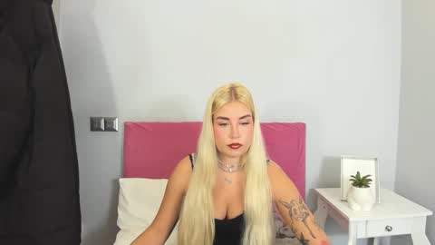 Snapshot of kristyflowers chatting on January 17, 6:15 am KristyFlowers online show from January 17, 6:15 am