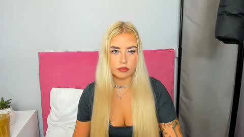 Snapshot of kristyflowers chatting on January 21, 6:00 am KristyFlowers online show from January 21, 6:00 am