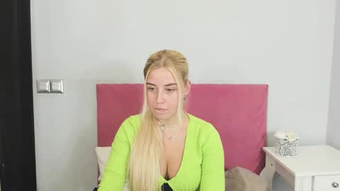 Snapshot of kristyflowers chatting on January 31, 9:48 am KristyFlowers online show from January 31, 9:48 am