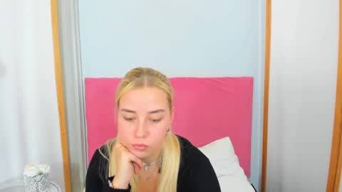 Snapshot of kristyflowers chatting on February 5, 9:15 am KristyFlowers online show from February 5, 9:15 am