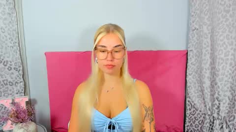 Snapshot of kristyflowers chatting on October 14, 2:51 pm KristyFlowers online show from October 14, 2:51 pm