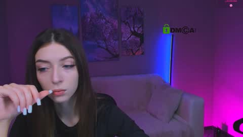 Snapshot of kristylovee chatting on September 21, 9:33 am Kristy online show from September 21, 9:33 am