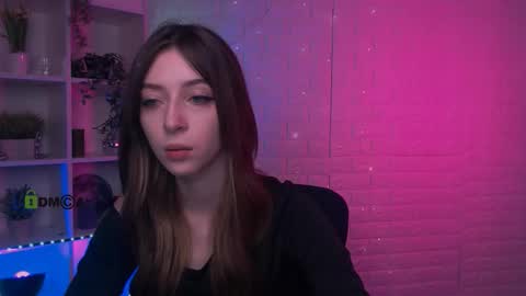 Snapshot of kristylovee chatting on October 2, 9:16 am Kristy online show from October 2, 9:16 am