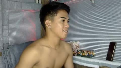 kritthanarkorn online show from February 22, 11:20 am