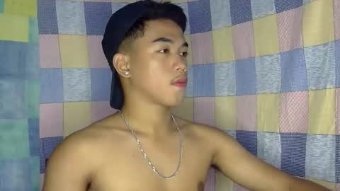 kritthanarkorn online show from April 15, 5:25 am