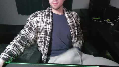 Snapshot of krocr_iras chatting on October 10, 2:21 am Lucas Edu online show from October 10, 2:21 am