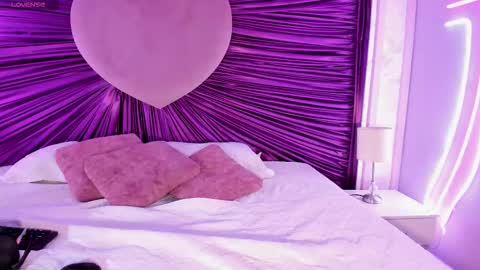 Snapshot of krystalswift_ chatting on January 18, 2:59 am krystalswift_ online show from January 18, 2:59 am