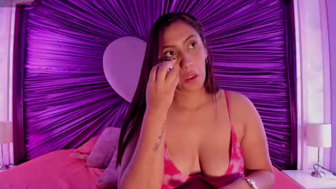 Snapshot of krystalswift_ chatting on February 1, 2:54 am krystalswift_ online show from February 1, 2:54 am