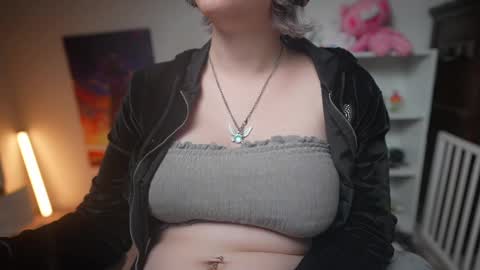 Snapshot of krystalsyxx chatting on February 14, 3:54 am Krystal Syx online show from February 14, 3:54 am