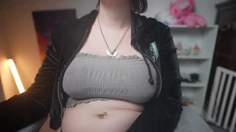 Snapshot of krystalsyxx chatting on February 15, 11:36 pm Krystal Syx online show from February 15, 11:36 pm