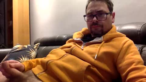 krzysztof1977 online show from March 13, 8:04 pm