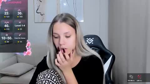 Snapshot of ksusha__sweet chatting on October 6, 2:36 pm Lady online show from October 6, 2:36 pm