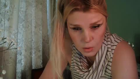 Annika  MTF ts post -op online show from December 19, 10:45 am