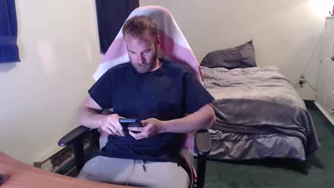 Snapshot of kuggy570 chatting on April 29, 8:59 pm Kuggy online show from April 29, 8:59 pm