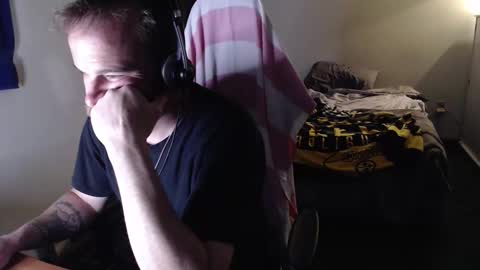 Snapshot of kuggy570 chatting on May 6, 12:54 pm Kuggy online show from May 6, 12:54 pm