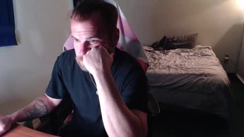 Snapshot of kuggy570 chatting on June 3, 8:36 pm Kuggy online show from June 3, 8:36 pm
