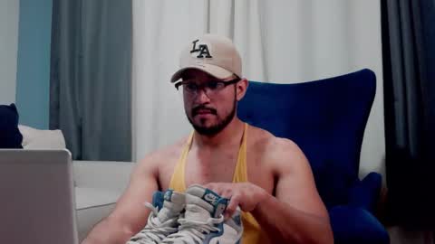 Snapshot of kumar_jarsso chatting on March 11, 5:02 am kumar_jarsso online show from March 11, 5:02 am