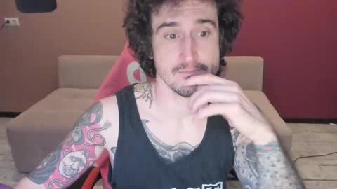 Snapshot of kumisboy chatting on January 28, 7:21 pm Robert online show from January 28, 7:21 pm