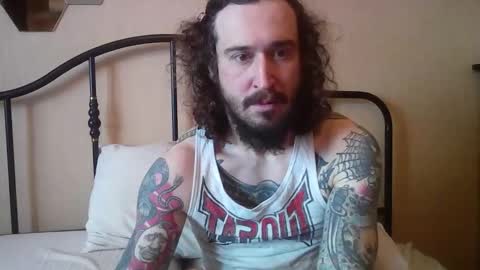 Snapshot of kumisboy chatting on February 7, 9:46 am Robert online show from February 7, 9:46 am