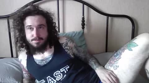 Snapshot of kumisboy chatting on March 4, 6:41 am Robert online show from March 4, 6:41 am