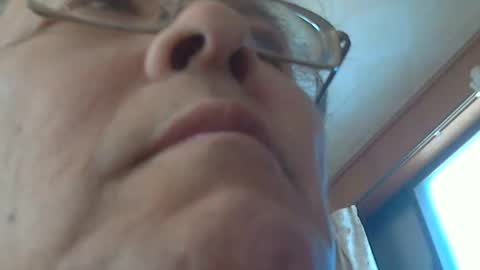 kunio37 online show from March 8, 6:39 am