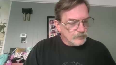 Snapshot of kurt3398 chatting on May 4, 3:19 pm kurt3398 online show from May 4, 3:19 pm