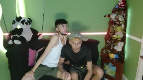 Snapshot of kurtwillms chatting on December 2, 12:05 am kurtwillms online show from December 2, 12:05 am