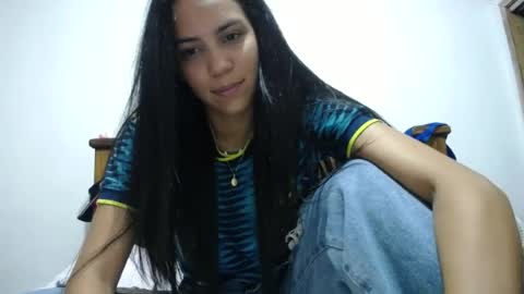 Snapshot of kushandcrill chatting on June 24, 12:53 am kushandcrill online show from June 24, 12:53 am