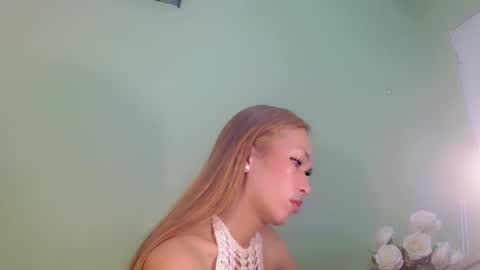 Snapshot of kween_romance chatting on January 1, 10:24 pm Kween online show from January 1, 10:24 pm
