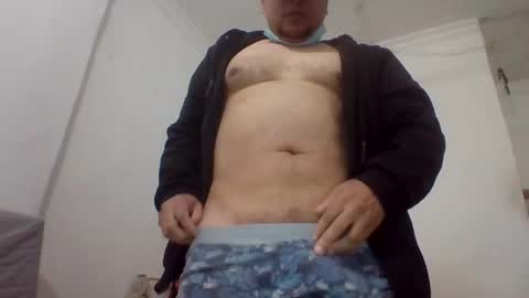 Snapshot of kwt8933 chatting on February 1, 7:05 am khalid 89 online show from February 1, 7:05 am