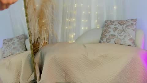 kyany  online show from November 6, 11:11 am