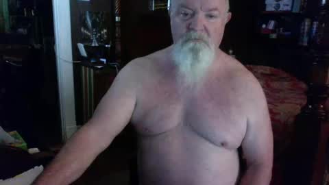 Snapshot of kyhgihntight chatting on May 19, 8:26 pm Nick Nude Celt KYHighNTight online show from May 19, 8:26 pm