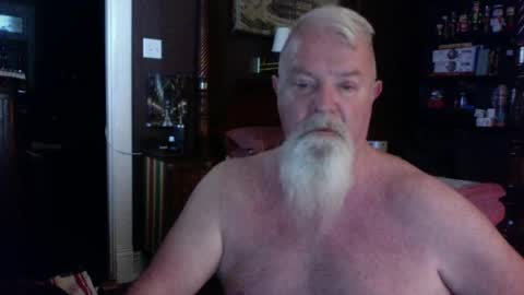 Snapshot of kyhgihntight chatting on June 19, 11:36 am Nick Nude Celt KYHighNTight online show from June 19, 11:36 am