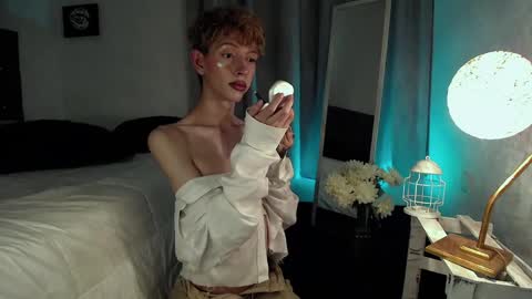 Snapshot of kyle__cooper chatting on December 7, 8:44 am Kyle Cooper online show from December 7, 8:44 am