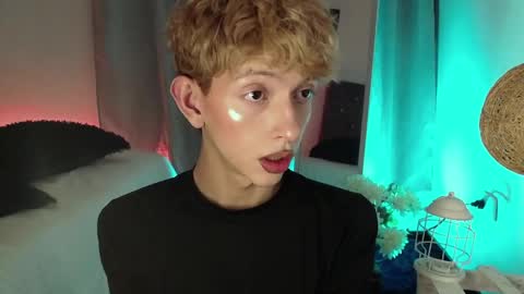 Snapshot of kyle__cooper chatting on December 9, 4:23 am Kyle Cooper online show from December 9, 4:23 am