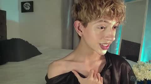 Snapshot of kyle__cooper chatting on December 19, 2:12 am Kyle Cooper online show from December 19, 2:12 am