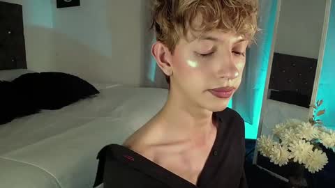 Snapshot of kyle__cooper chatting on December 23, 12:57 am Kyle Cooper online show from December 23, 12:57 am